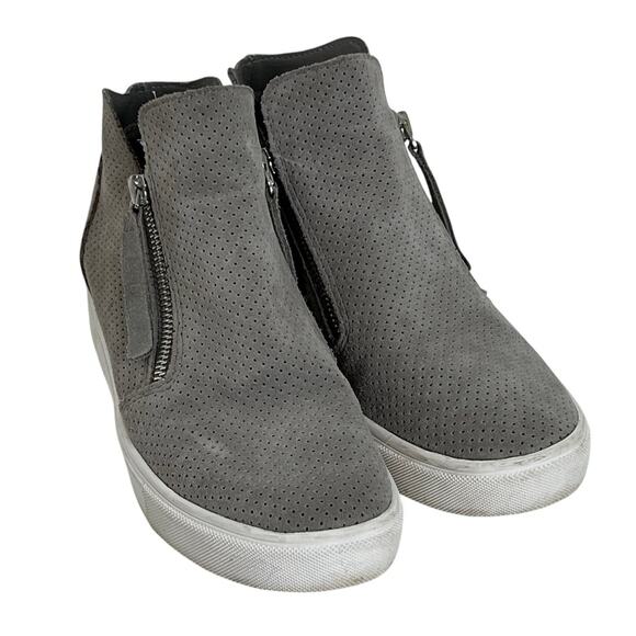 Steve Madden Womens Caliber Sneakers 8.5 Gray Suede Wedge Zip Perforated Leather - Picture 1 of 8